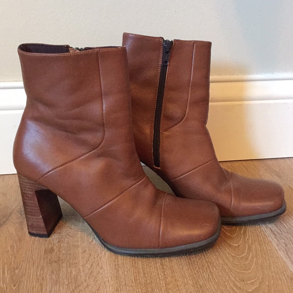 Light brown/ cognac M.O.D vintage midi boots